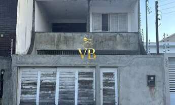 Imagem: Casa à venda em rua pública, CIRURGIA