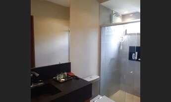 Imagem 2: Excelente casa 5/4 com suítes,piscina com borda infinita para a mata Reserva do Vale