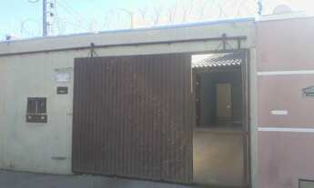 Imagem: Aluga casa com 2 quartos. (suíte