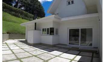 Imagem 7: Sobrado para venda possui 613 metros quadrados com 5 quartos em Centro - Campos do Jordão