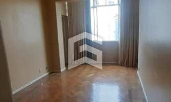 Imagem 2: Apartamento para venda possui 83 metros quadrados com 3 quartos em Copacabana - Rio de Jan