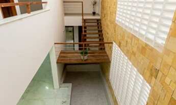 Imagem 6: Casa de condomínio para venda possui 524 metros quadrados com 4 quartos