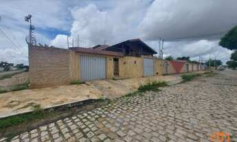 Imagem: Vendo Belíssima Casa de esquina e com Piscina
