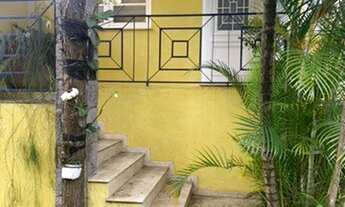 Imagem 2: Casa de condomínio para aluguel tem 320 metros quadrados com 4 quartos