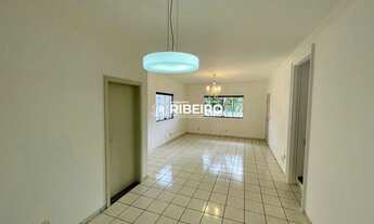 Imagem 6: Casa de condomínio sobrado para venda possui 340 metros quadrados com 4 quartos