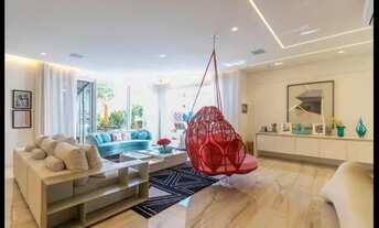 Imagem 5: Casa de condomínio sobrado para venda tem 550 metros quadrados com 5 quartos