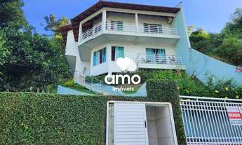 Imagem 3: Casa de alto padrão à venda em Brusque / SC