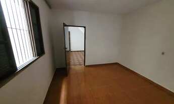 Imagem 7: Casa para aluguel tem 120 metros quadrados com 3 quartos em Jardim Santista - Mauá - SP