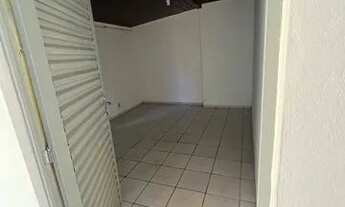 Imagem 3: Casa com garagem no centro de Ponta Porã ( 2 quartos