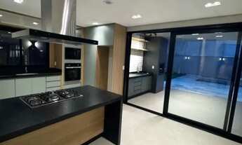 Imagem 3: Casa no Astúrias com 240 m² de construção, R$ 1.920.000