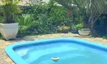 Imagem 3: Velleda oferece espetacular sítio todo arborizado com casa e piscina em Águas Claras