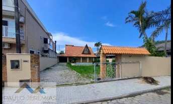 Imagem 2: Casa para locação em Morro das Pedras, Florianópolis: 200m², 4 dormitórios, 2 suítes, 3 ba
