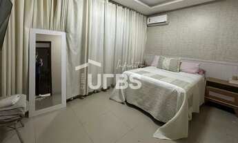 Imagem 6: Casa de Esquina à Venda Moderna, Arejada e com Excelente Localização