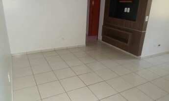 Imagem 5: 03 quartos, 01 suíte com closet, armários. Na rua do Grego Restaurante