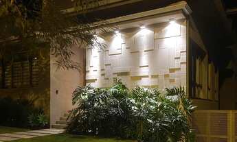 Imagem 7: Casa para venda tem 516 metros quadrados com 4 quartos