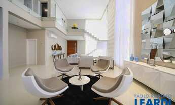 Imagem 6: Magnífico casa em condomínio de alto padrão no Saint Patrick!