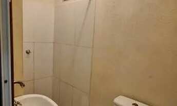 Imagem 4: Kitnet com Água e Luz, Ambiente Familiar, Seguro e Fácil Acesso a Ônibus