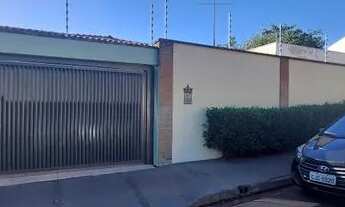 Imagem: Casa Próximo ao Forum 03 Dorm.(01 Suite)