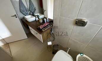 Imagem 2: Casa - Bosque dos Eucaliptos - 3 Dormitórios - 196m²