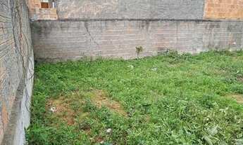 Imagem 2: Terreno todo Murado e plano