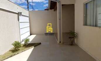 Imagem 2: Casa para Venda em Uberlândia, Jardim Europa, 3 dormitórios, 1 suíte, 2 banheiros, 2 vagas