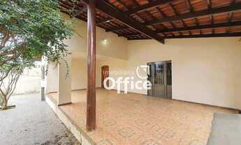 Imagem: Casa com 3 dormitórios à venda, 387 m²