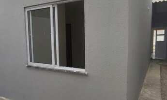 Imagem 2: Casa nova com 2 suítes (1 plena e outra reversível), sala 2 ambientes (estar e jantar)