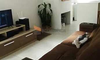 Imagem 2: CAXIAS DO SUL - Casa Padrão - Desvio Rizzo