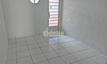 Imagem 4: Casa para aluguel, 3 quartos, 1 suíte, 1 vaga, Martins - Uberlândia/MG