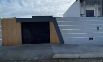 Imagem: Vende-se casa com 70 metros quadrados, no