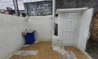 Imagem 4: Casa para venda possui 47 metros quadrados com 1 quarto em Jardim Guanhembu - São Paulo