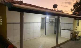 Imagem: Alugo pequena casa J. América