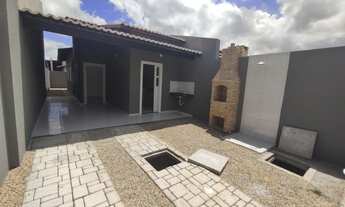 Imagem: MT-casas novas padrão caixa, com muros