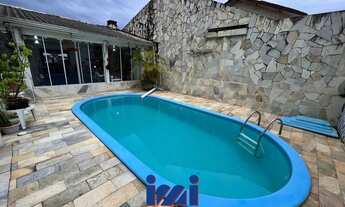 Imagem 3: Casa com 5 quartos na praia