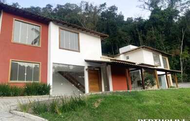 Imagem 7: Casa de 2 suítes, em condomínio, recém construída em Penedo-RJ