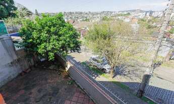 Imagem 7: Casa com 5 dormitórios no bairro Três Figueiras