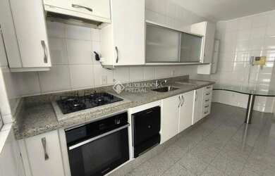 Imagem 9: Apartamento para Aluguel no Centro: 3 Dormitórios, Suíte com Closet, Sacada e 2 Vagas