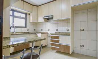 Imagem 7: Casa em condomínio com Elevador e Bosque Privativo no Xaxim O Equilíbrio Perfeito entre C