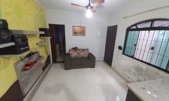 Imagem 2: Paulo) Linda casa germinada na Vila mirim - Praia Grande R$ 320.000