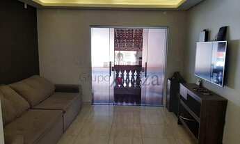 Imagem 7: Casa para venda tem 200 metros quadrados com 4 quartos