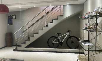 Imagem 4: Sobrado 4 qts, sendo 2 suíte, cozinha planejada, na QN 7 conjunto 16! Top