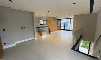 Imagem 4: Casa de condomínio sobrado para venda possui 227 metros quadrados com 4 quartos