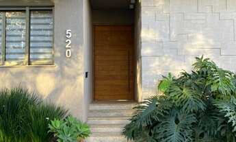 Imagem 5: Casa para venda tem 516 metros quadrados com 4 quartos