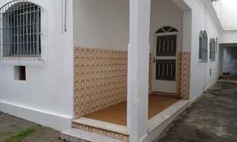 Imagem 3: Ótimo Local ! Casa com 2 dormitórios