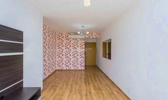 Imagem 3: Apartamento para venda possui 68 metros quadrados com 2 quartos em Santana - Porto Alegre