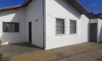 Imagem: Quot OPORTUNIDADE quot Casa com 03 Dormitórios