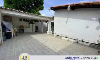 Imagem: JN) Casa com 3 quartos, churrasqueira, garagem
