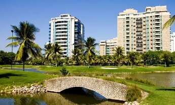 Imagem 5: AV. LUCIO COSTA no condomínio GOLDEN GREEN com 220m2, 3 suítes, 3 vagas