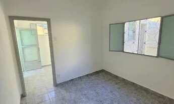 Imagem 3: Alugo excelente casa em Cavalcanti, rua tranquila