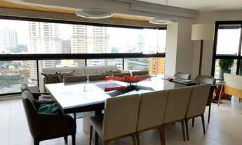 Imagem 7: * Magnífico Apartamento de 4 Dormitórios sendo 3 Suítes com 200m² de Área Privativa e 4 V